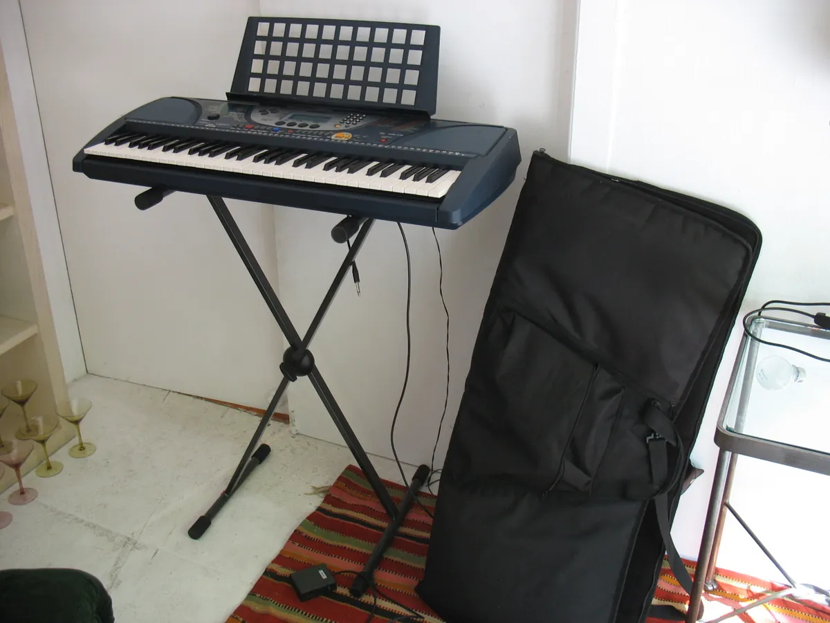 Yamaha PSR-E373